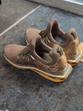 women's nikeAthletic Sneakers in Gold Metallic